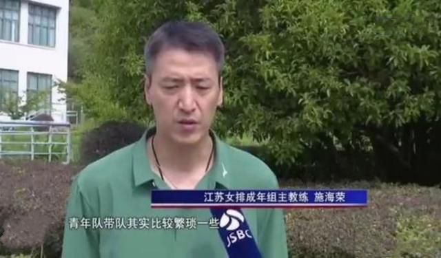 偷窥新婚之夜裸体