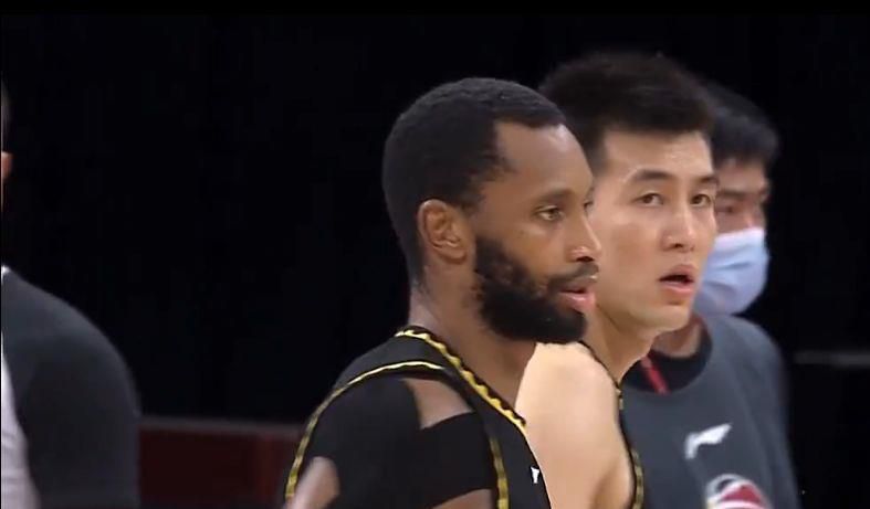 骨科h啪肉1v2文l