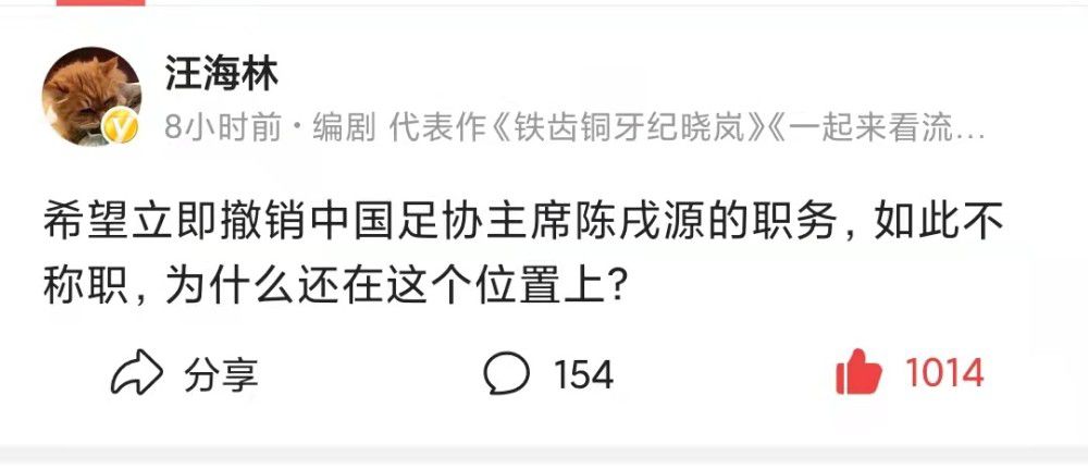 老板让秘书趴下露出屁股