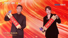 拥有完美身材的小姐